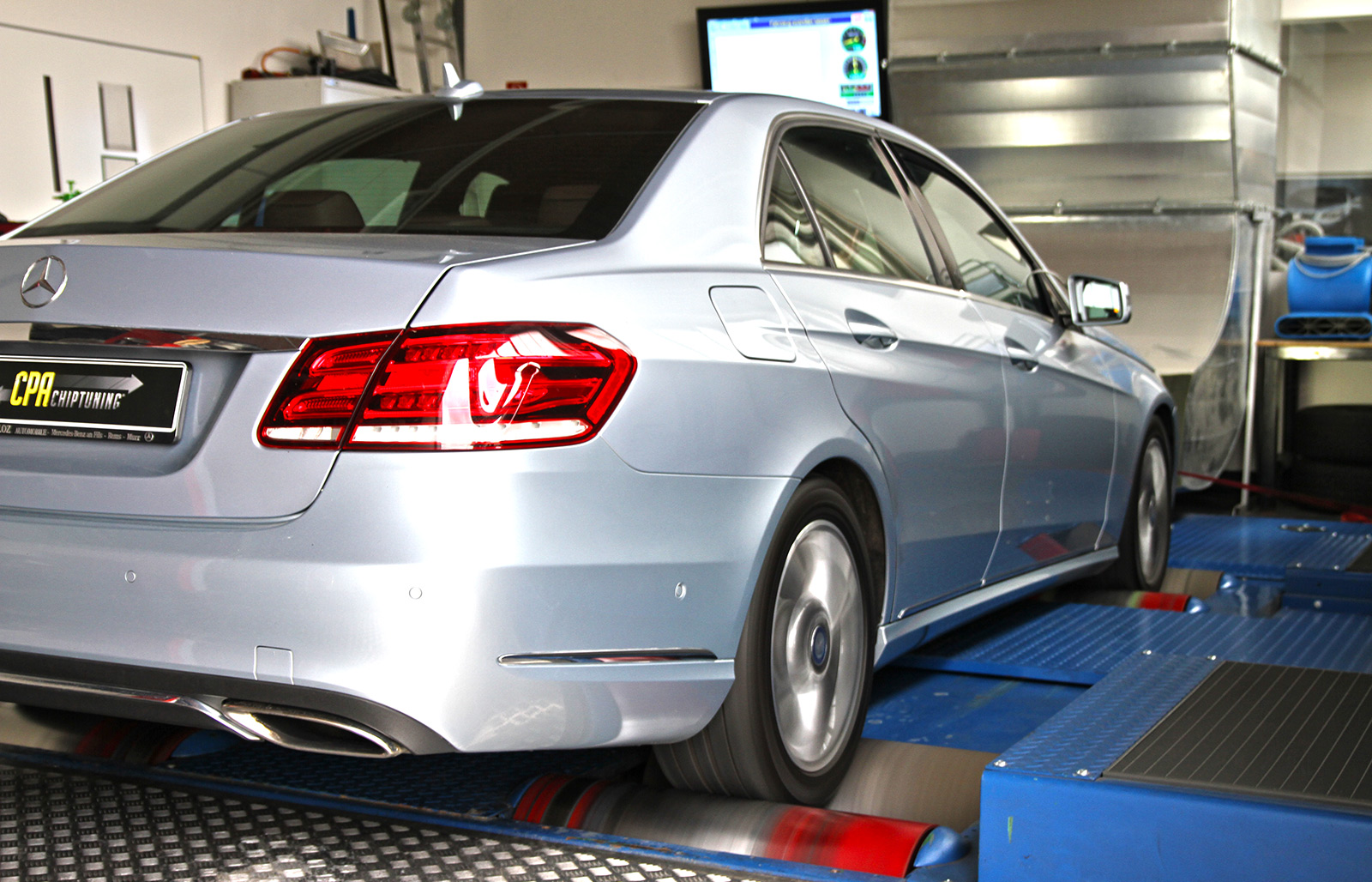 The new Mercedes E400 (W212) 馬力機測試